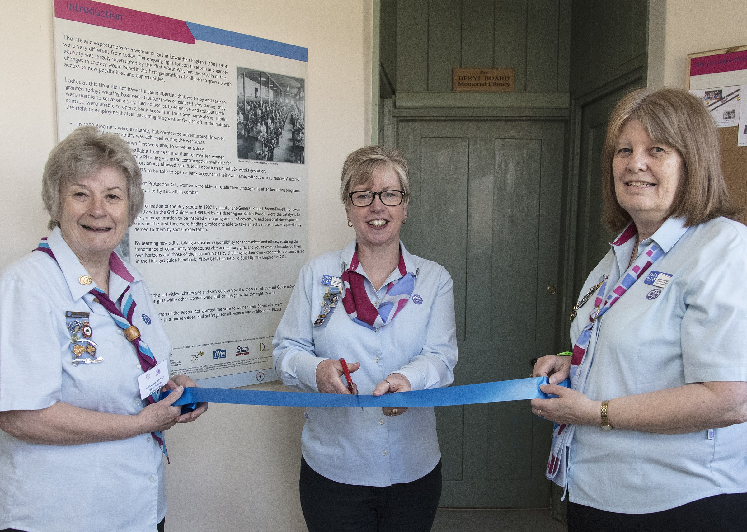 Girl Guide leaders open the new exhibition