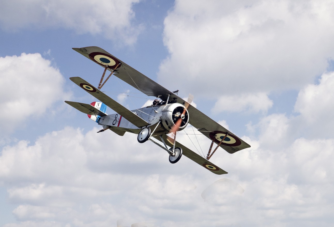 Get Ready for An Exciting Day of Classic Cars and Heritage Aircraft
